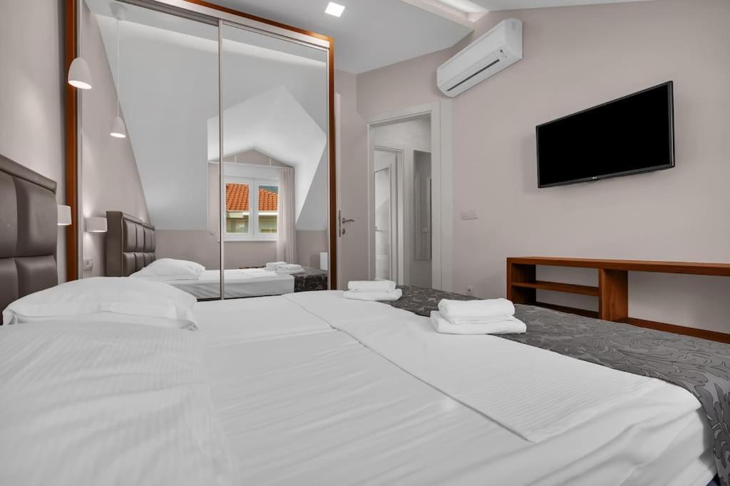 Brotis - With Sea View - Makarska Exklusiv Appartamento